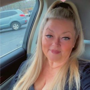 Meet your Posher, Eva